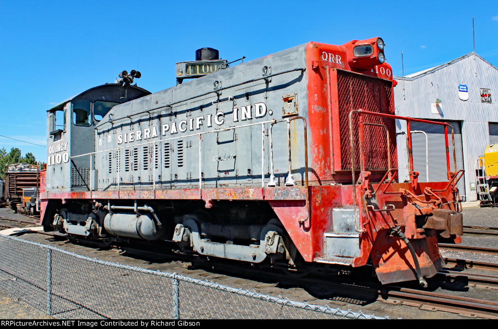 QRR 1100 Locomotive (TR6A)